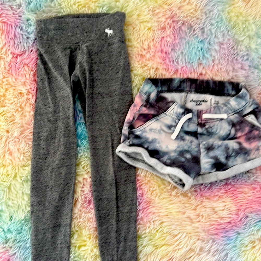 Super cute Abercrombie Kids girls’ athletic wear! Size 5/6